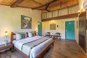 Tree of Life Birdsong Chalets