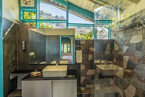 Tree of Life Birdsong Chalets