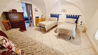 Ambra House