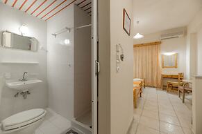 Pink Panther Studios & Apartments
