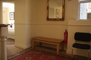 No 13 Townhouse
