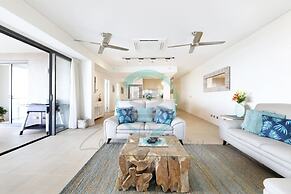 Penthouse Haven Lux Balcony Dining Sea View
