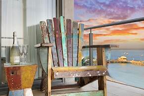 Penthouse Haven Lux Balcony Dining Sea View