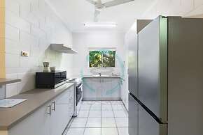 Zenwestralia Cityscape Balcony Outdoor Dining