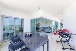 Zen Seabreeze Workdesk Balcony Dining Seaview