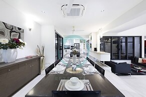 Zenlux Waterfront Mansion Infinity Pool Cinema