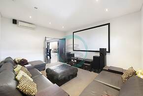 Luxury Marina Mansion Pool Gym Bbq-office