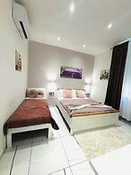 Laura Rooms