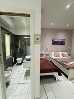 Laura Rooms