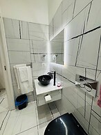 Laura Rooms
