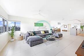 Zen Ocean View Ph Spacious Living Pool Parking