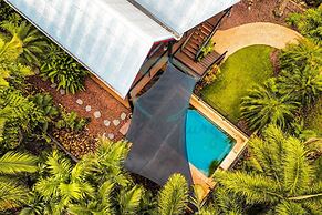 Zenlux Tropical Retreat Pool BBQ Golf Course