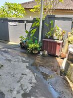 Ubud suites batuan