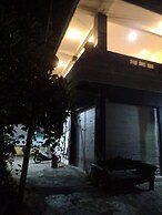 Ubud suites batuan