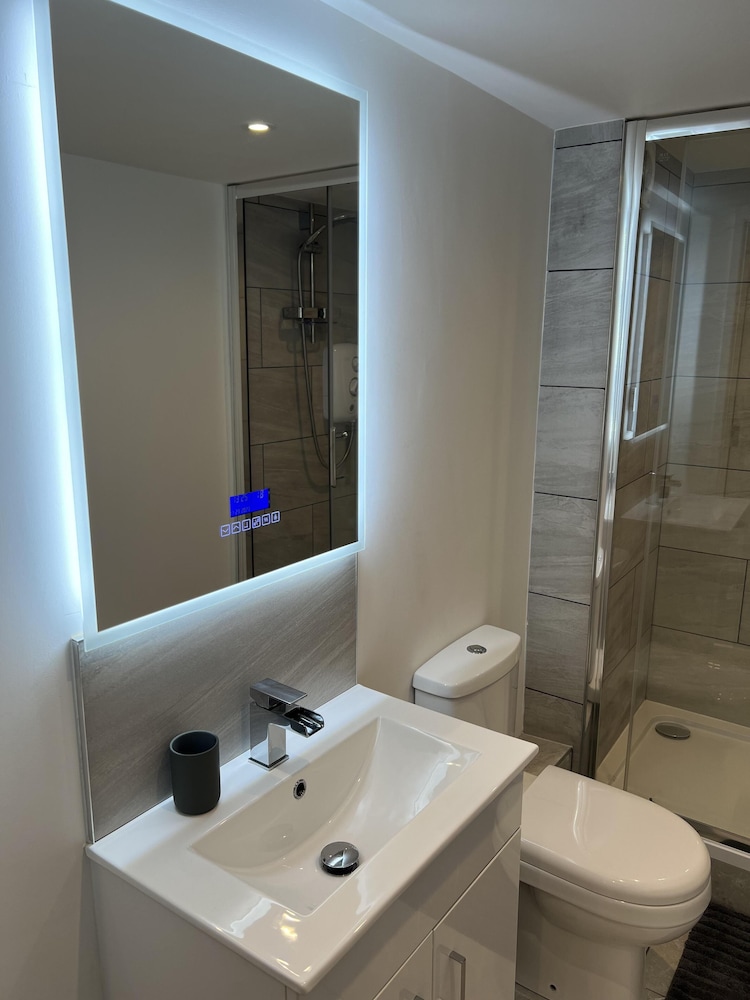 Stunning 1 Bedroom Apartment in Bicester Town