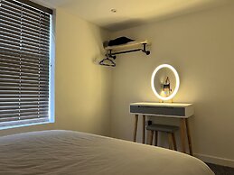 Stunning 1 Bedroom Apartment in Bicester Town