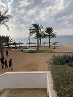 Rose beach chalet
