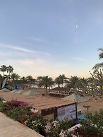 Rose beach chalet