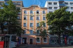 Leon hotel