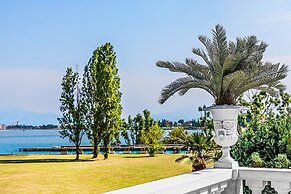 Luxury Lake Front Catullo A2 by Wonderful Italy