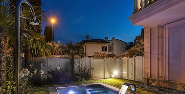 Luxury Lake Front Catullo A2 by Wonderful Italy