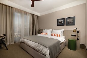 Infinity Hotel & More