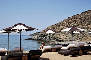 Odera, Tinos, Autograph Collection