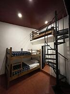 Hostal 17-52