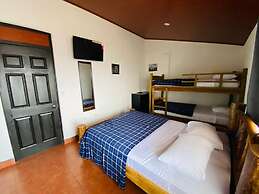 Hostal 17-52