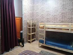 Room-bed 8 in a 6-bed Mixed Dormitory Ro