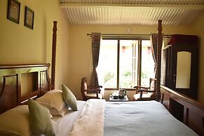 THE GRANGE HOTEL