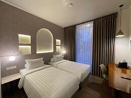 Azana Essence Sanggabuana Bogor