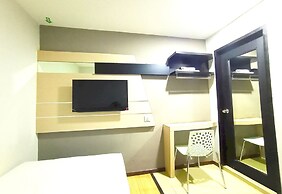 Hotel O Hi Inn