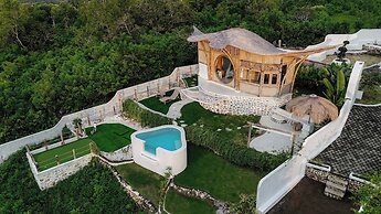 Camanta Penida - Adult Only