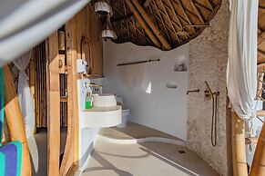 Camanta Penida - Adult Only