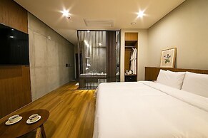EPOCHE HOTEL