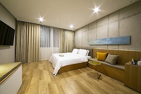EPOCHE HOTEL