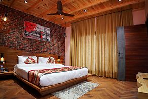 Amã Stays & Trails Whispering Pines, Bhimtal