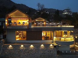 Amã Stays & Trails Whispering Pines, Bhimtal