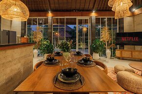 Villa Nana by Pertama Stay