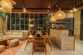 Villa Nana by Pertama Stay