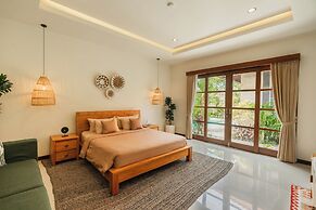 Villa Nana by Pertama Stay
