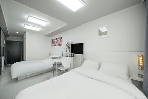 Daegu Dongseongro Star B&B Business Hotel