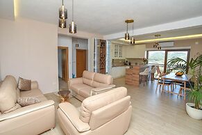 Villa 177