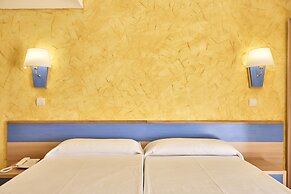AHOI! Urban Beach Hotel