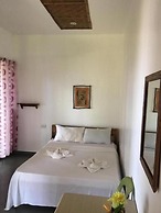 Toris Backpackers Paradise
