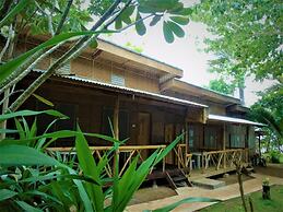 Toris Backpackers Paradise