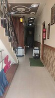 Narayani Guest House By GRB