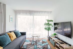 Linda Terrace