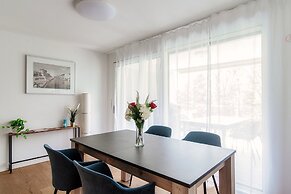 Linda Terrace